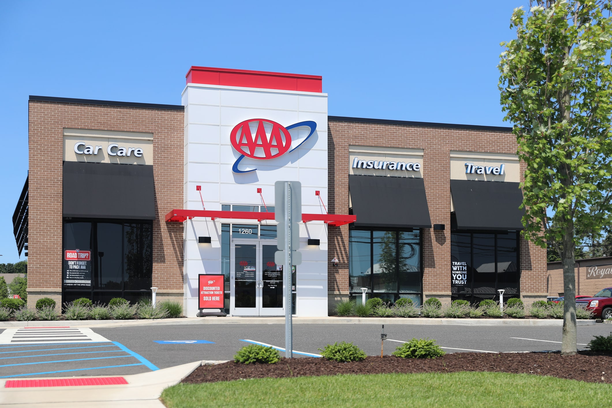 AAA roadside assistance. picture of front of AAA location.