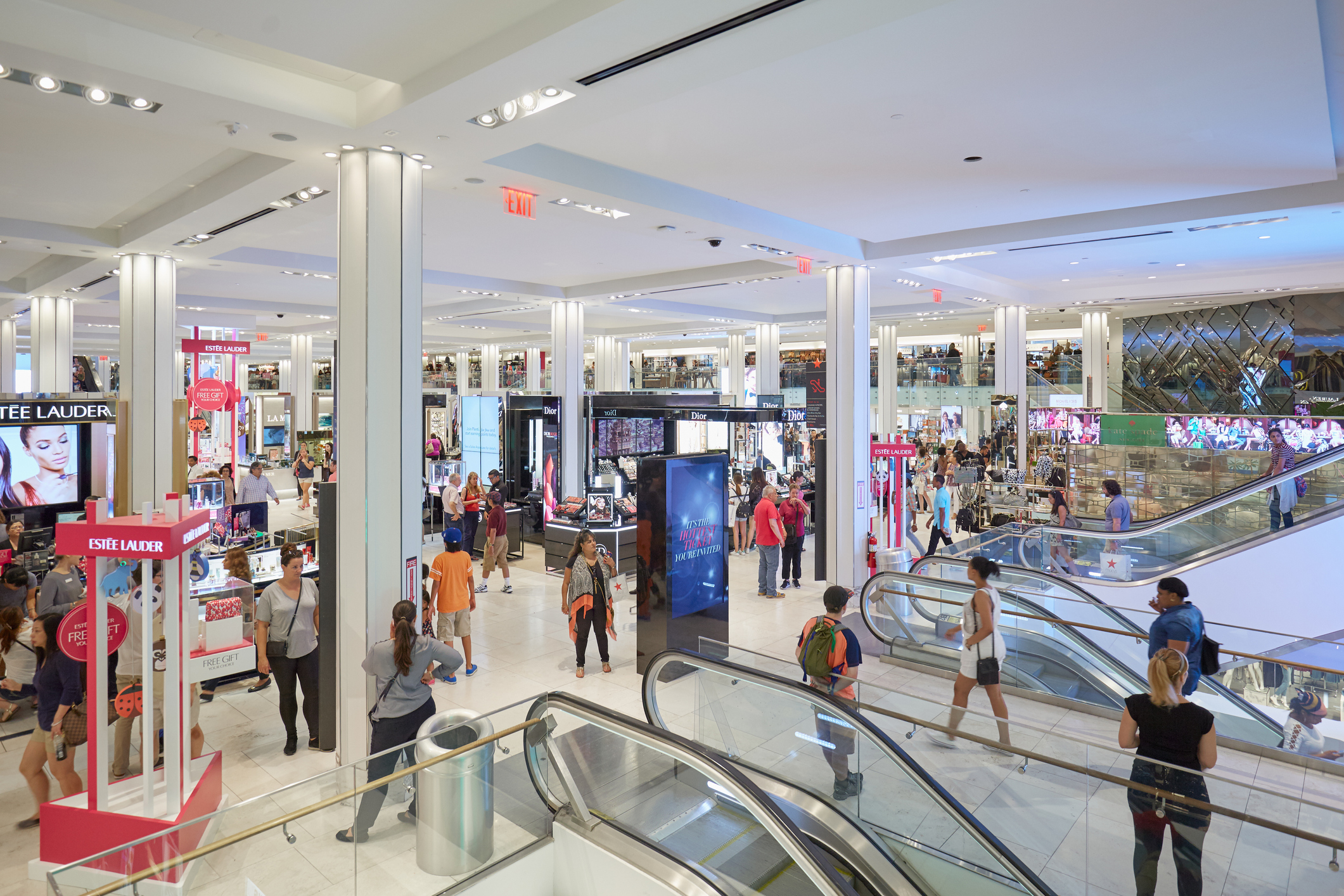 how to save. Shot of a mall.