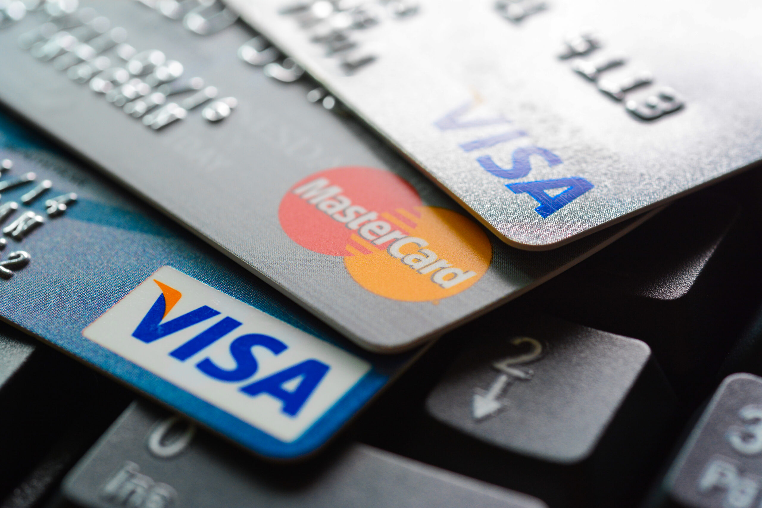 Is it better to have one credit card or multiple cards? - Brigit Blog